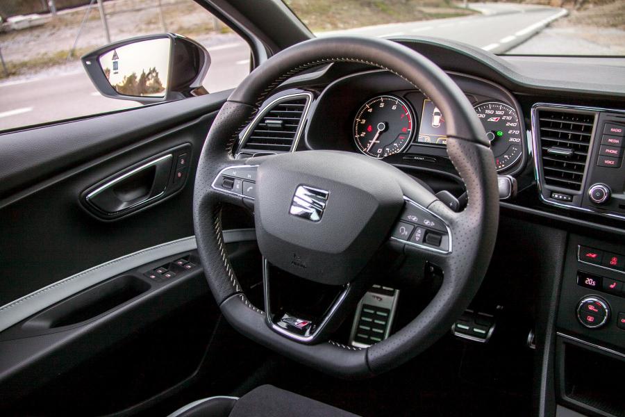  Seat Leon Cupra 280 2013 года  (фото 40 из 67)